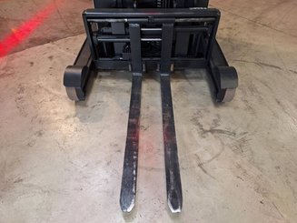 Carretilla retráctil Crown ESR5260-2,0 - 19