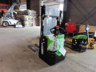 Apilador con conductor acompañante Hangcha CDD16-XT1-SI