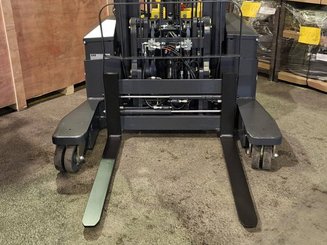 Apilador multidireccional Combilift WR4