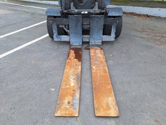 Carretilla contrapesada de 4 ruedas Fenwick Linde H50D-03