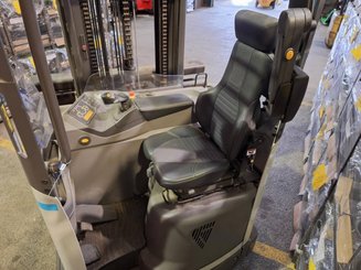 Carretilla retráctil multidireccional UniCarriers 250DTFVRE635UFW