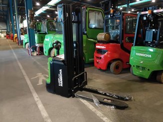 Apilador con conductor acompañante Hangcha CDD12-XT1-SiL