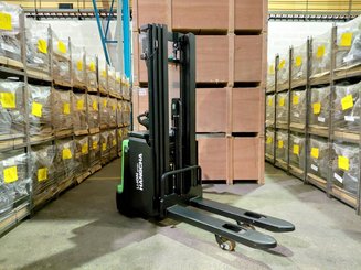 Apilador con conductor acompañante Hangcha CDD12-XT1-SiL