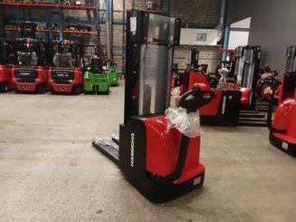Apilador con conductor acompañante Hangcha CDD12-AC2-L