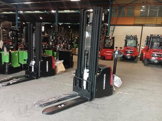 Apilador con conductor acompañante Hangcha CDD12-AC2-L - 1