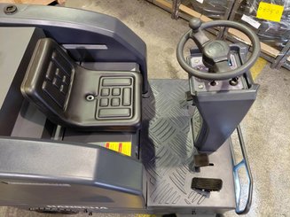 Barredora industrial Hangcha B1350i (JSSD1350-BC6J-I)