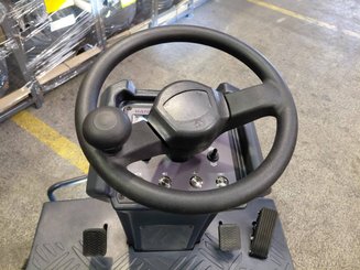 Barredora industrial Hangcha B1350i (JSSD1350-BC6J-I)