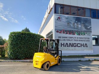 Carretilla contrapesada de 4 ruedas Hangcha XE30i ( CPD30-XEY2HA-SI )