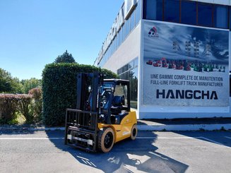 Carretilla contrapesada de 4 ruedas Hangcha XE30Hi ( CPD30-XEY2H2-SI )