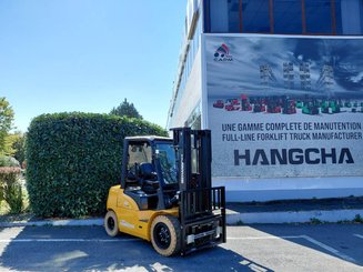 Carretilla contrapesada de 4 ruedas Hangcha XE30Hi ( CPD30-XEY2H2-SI )