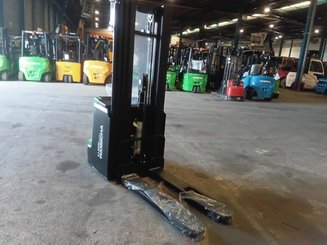 Apilador con conductor acompañante Hangcha CDD16-XT1-SI