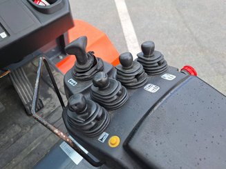 Carretilla contrapesada de 4 ruedas Toyota 8FBMT50