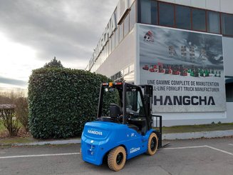 Carretilla contrapesada de 4 ruedas Hangcha XE30i ( CPD30-XEY2HA-SI )