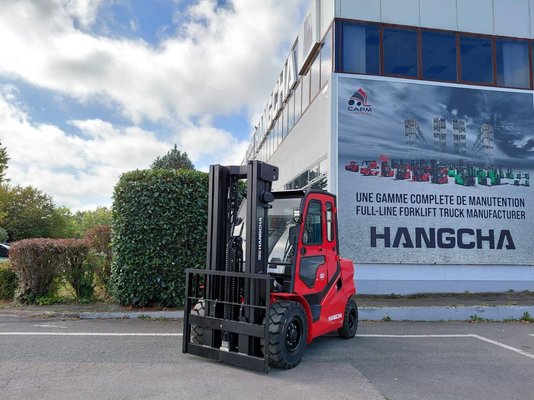 Carretilla contrapesada de 4 ruedas Hangcha XF50D-2 (CPCD50-X2XH8F) - 1