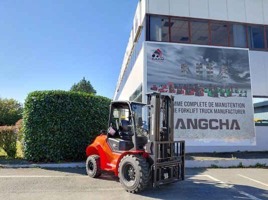 Carretilla todoterreno Hangcha TT30-2 (CPCD30-X2W98E-RT2) - 1