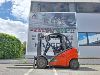 Carretilla contrapesada de 4 ruedas Fenwick H30 T - 02