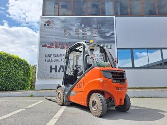 Carretilla contrapesada de 4 ruedas Fenwick H30 T - 02