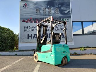 Carretilla contrapesada de 3 ruedas Yale ERP15VTSWB
