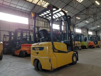 Carretilla contrapesada de 3 ruedas Yale ERP15VTSWB - 2