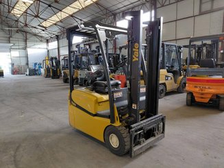 Carretilla contrapesada de 3 ruedas Yale ERP15VTSWB - 1