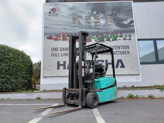 Carretilla contrapesada de 3 ruedas Yale ERP16VTLWB - 1