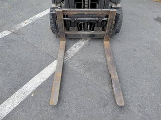 Carretilla contrapesada de 3 ruedas Yale ERP16VTLWB