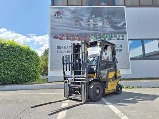 Carretilla contrapesada de 4 ruedas Yale GDP25VX
