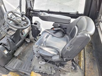 Carretilla contrapesada de 4 ruedas Yale GDP25VX