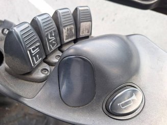 Carretilla contrapesada de 4 ruedas Yale GDP25VX