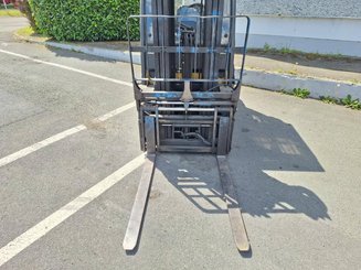 Carretilla contrapesada de 4 ruedas Yale GDP25VX