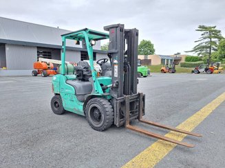 Carretilla contrapesada de 4 ruedas Mitsubishi FG30N - 12