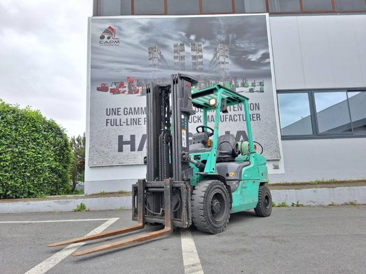 Carretilla contrapesada de 4 ruedas Mitsubishi FG30N - 1