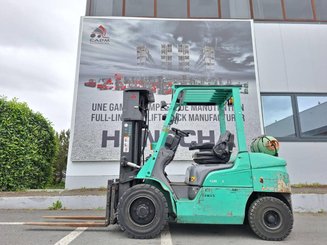 Carretilla contrapesada de 4 ruedas Mitsubishi FG30N - 2
