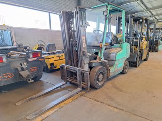 Carretilla contrapesada de 4 ruedas Mitsubishi FG25N