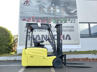 Carretilla contrapesada de 3 ruedas Hyster  J16XNTLWB