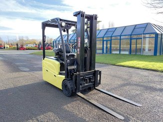 Carretilla contrapesada de 3 ruedas Hyster  J16XNTLWB