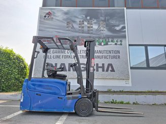 Carretilla contrapesada de 3 ruedas Hyster  J16XNTLWB - 5