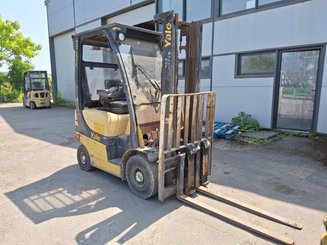 Carretilla contrapesada de 4 ruedas Yale gdp16vx