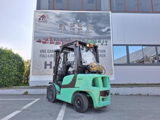 Carretilla contrapesada de 4 ruedas Yale GLP30VX