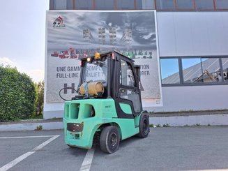 Carretilla contrapesada de 4 ruedas Yale GLP30VX