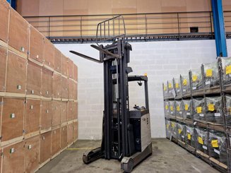 Carretilla retráctil Crown ESR 5260-14 OPT 2