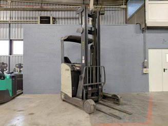 Carretilla retráctil Crown ESR 5260