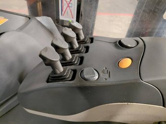 Carretilla retráctil Crown ESR 5260