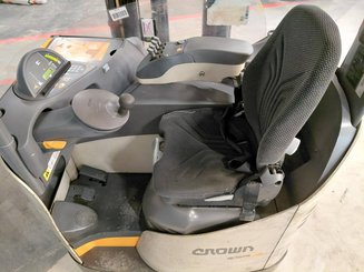 Carretilla retráctil Crown ESR 5260