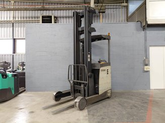 Carretilla retráctil Crown ESR 5260