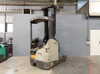 Carretilla retráctil Crown ESR 5260