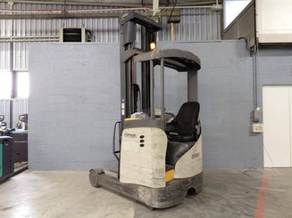 Carretilla retráctil Crown ESR 5260