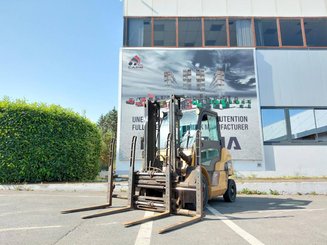 Carretilla contrapesada de 4 ruedas Caterpillar DP40N - 1