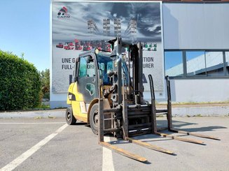 Carretilla contrapesada de 4 ruedas Caterpillar DP40N - 1