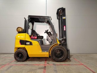 Carretilla contrapesada de 4 ruedas Caterpillar GP40NTD